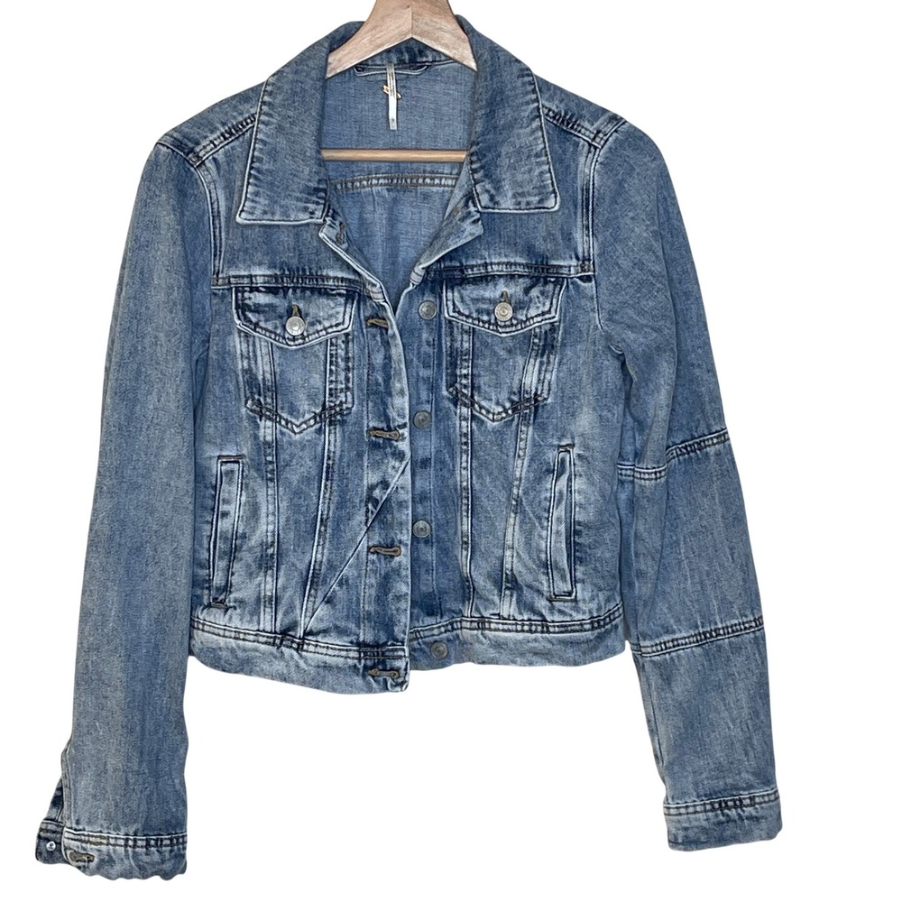 Free‎ People Distressed Wash Denim Trucker Jacket Blue Crop Style Size Small